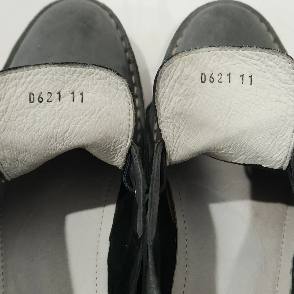 Barney’s New York Men's Gray Leather Low Chukka Boots Size 11 Made in Italy